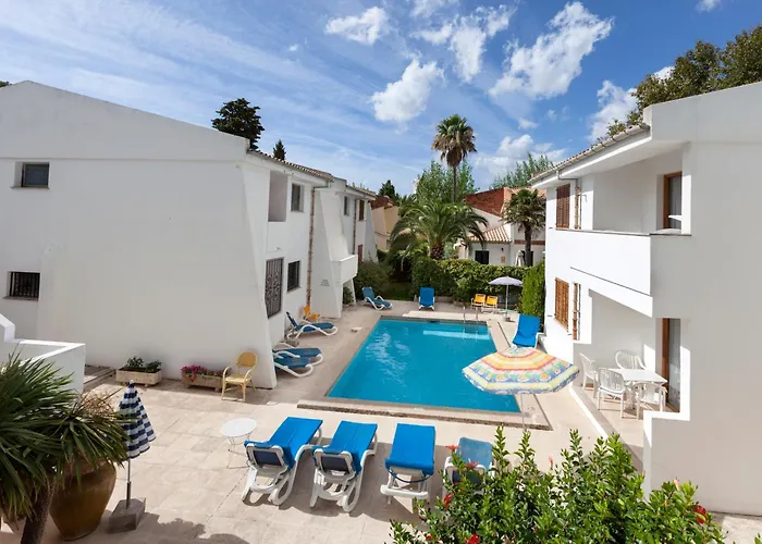 Apartamentos Leo