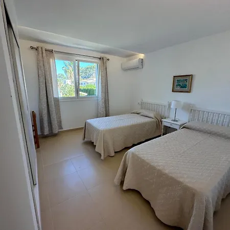 Apartamentos Leo Port de Pollenca Exterior photo